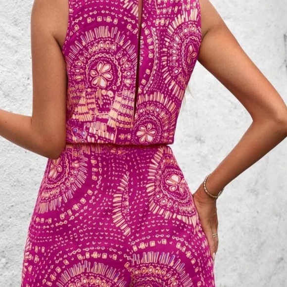 Pink Sleeveless Crew Neck Jumpsuit - Picture 2 of 2